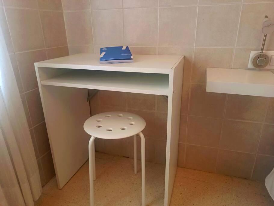 Tipico Y Pintoresco Patio De Vecinos, Con Encanto Sevilla Kültér fotó