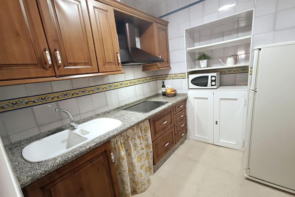 Tipico Y Pintoresco Patio De Vecinos, Con Encanto Sevilla Kültér fotó