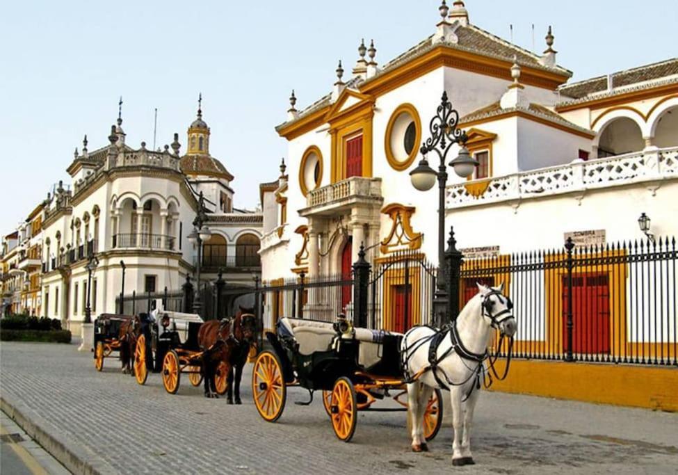 Tipico Y Pintoresco Patio De Vecinos, Con Encanto Sevilla Kültér fotó