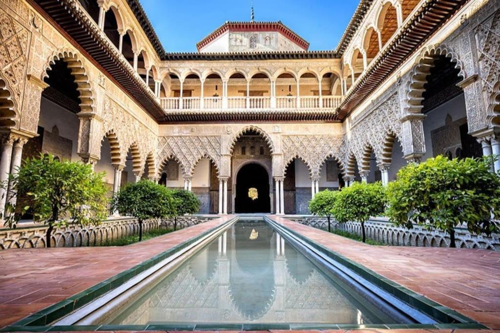 Tipico Y Pintoresco Patio De Vecinos, Con Encanto Sevilla Kültér fotó