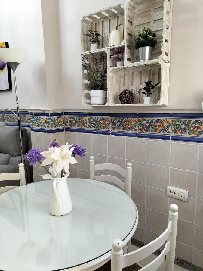 Tipico Y Pintoresco Patio De Vecinos, Con Encanto Sevilla Kültér fotó