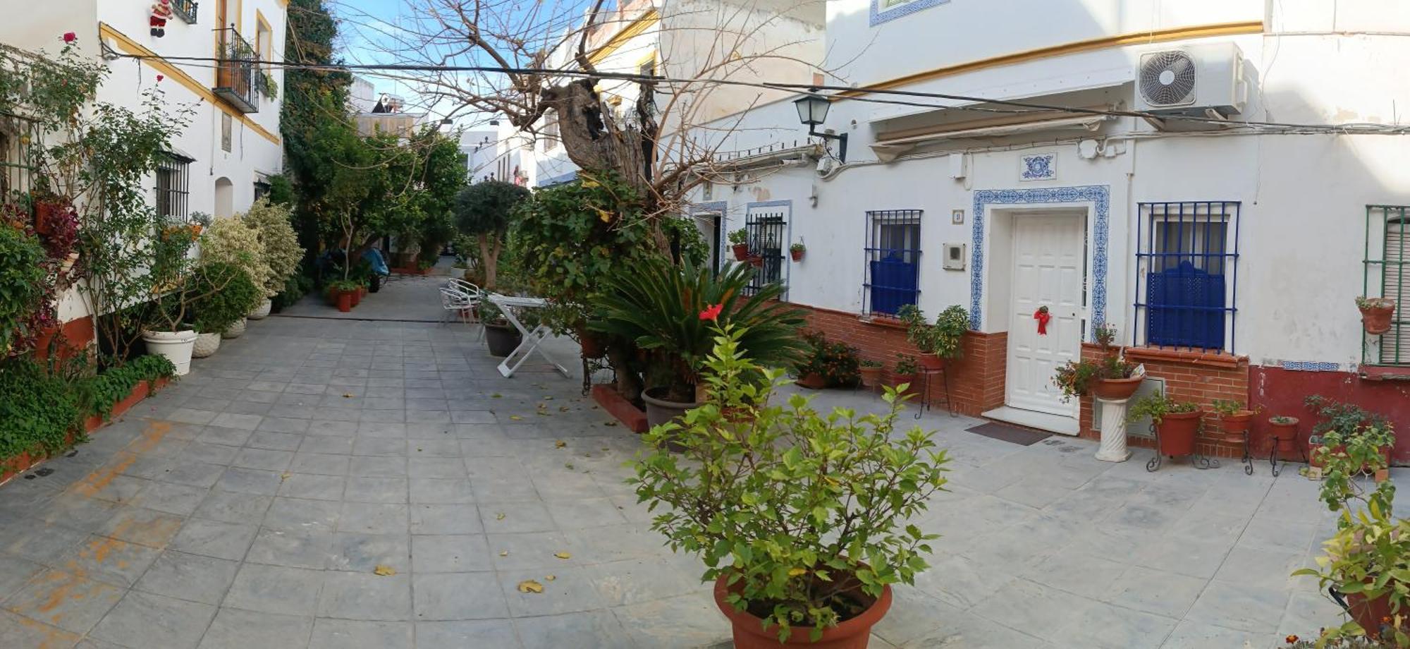 Tipico Y Pintoresco Patio De Vecinos, Con Encanto Sevilla Kültér fotó